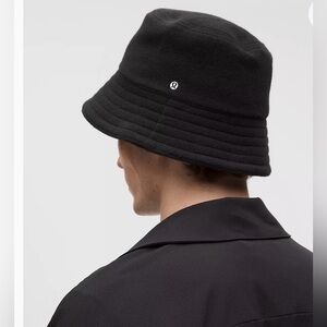 Lululemon Satin-Lined Wool Bucket Hat black M/L, sold out